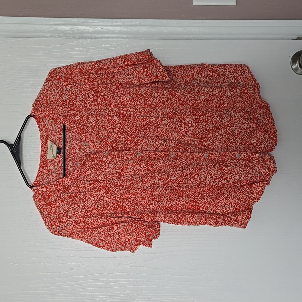UNIVERSAL THREADS | Ree and White Floral Top